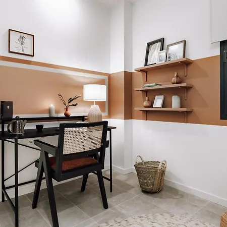 Cadiar - 2 Bedrooms In Eixample Esquerra ברצלונה