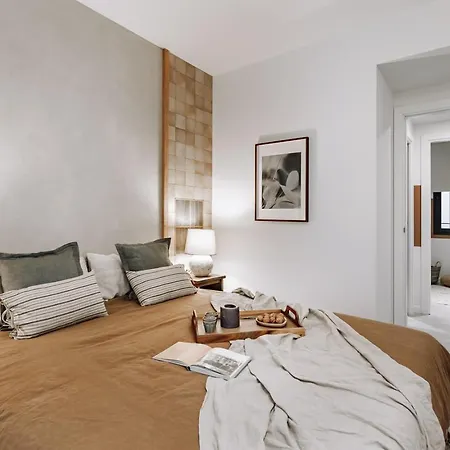 Cadiar - 2 Bedrooms In Eixample Esquerra Barcelona